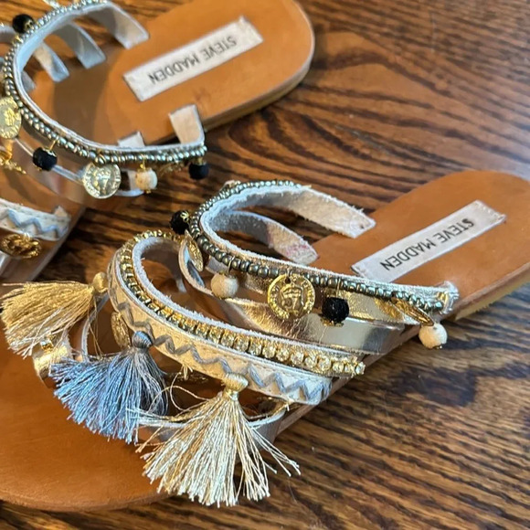 Steve Madden Rippel leather bead/coin/crystal/tassel/stitching metallic sandals - Picture 8 of 10